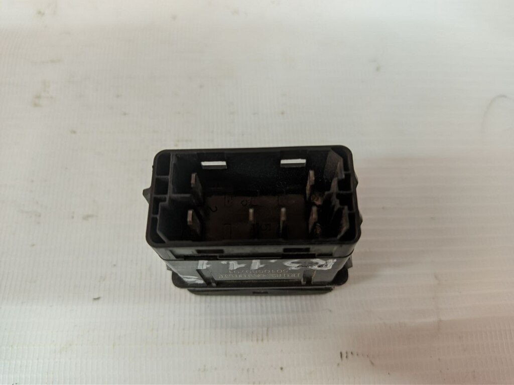 клавиша б/у - 2